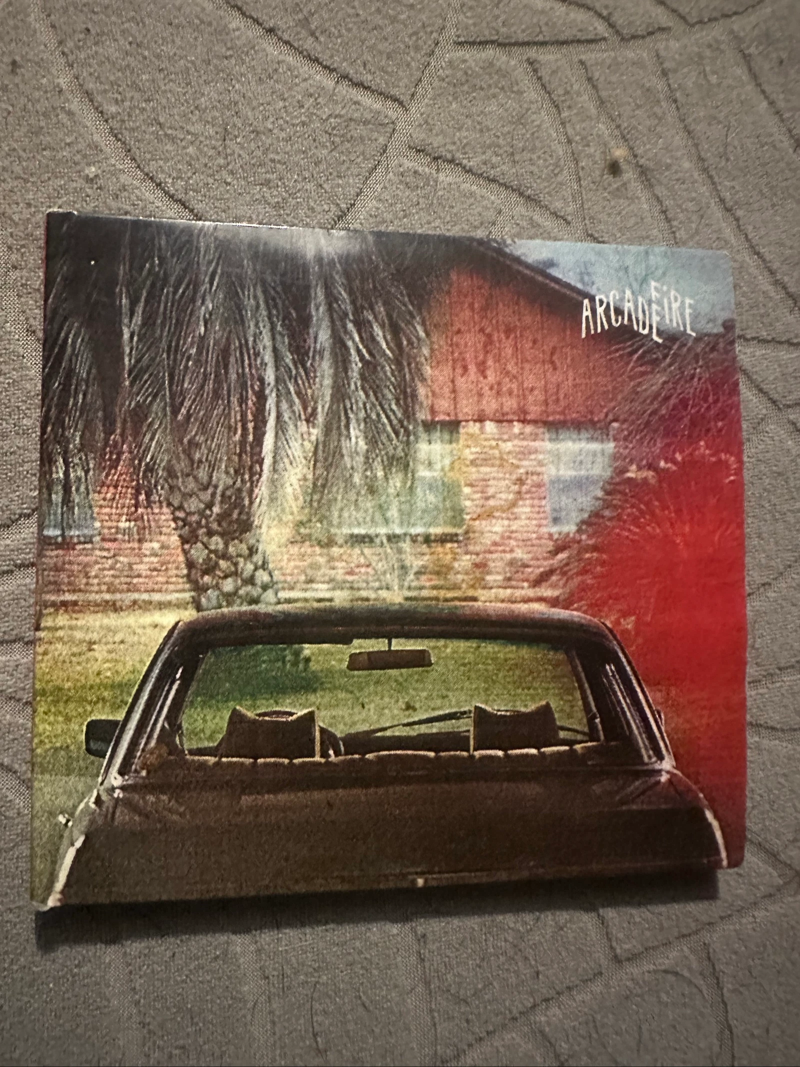 Arcade fire the suburbs – photo 2